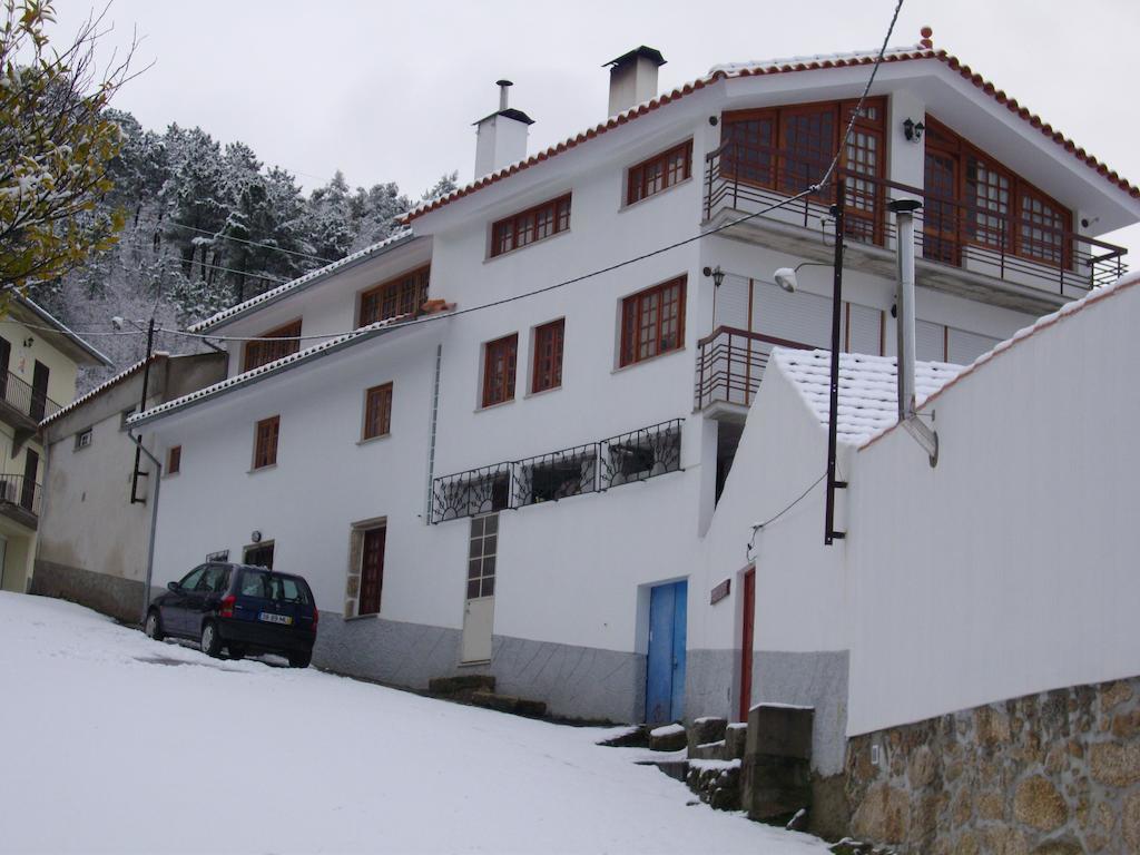 דירות סייה Casa Na Montanha Da Neve מראה חיצוני תמונה